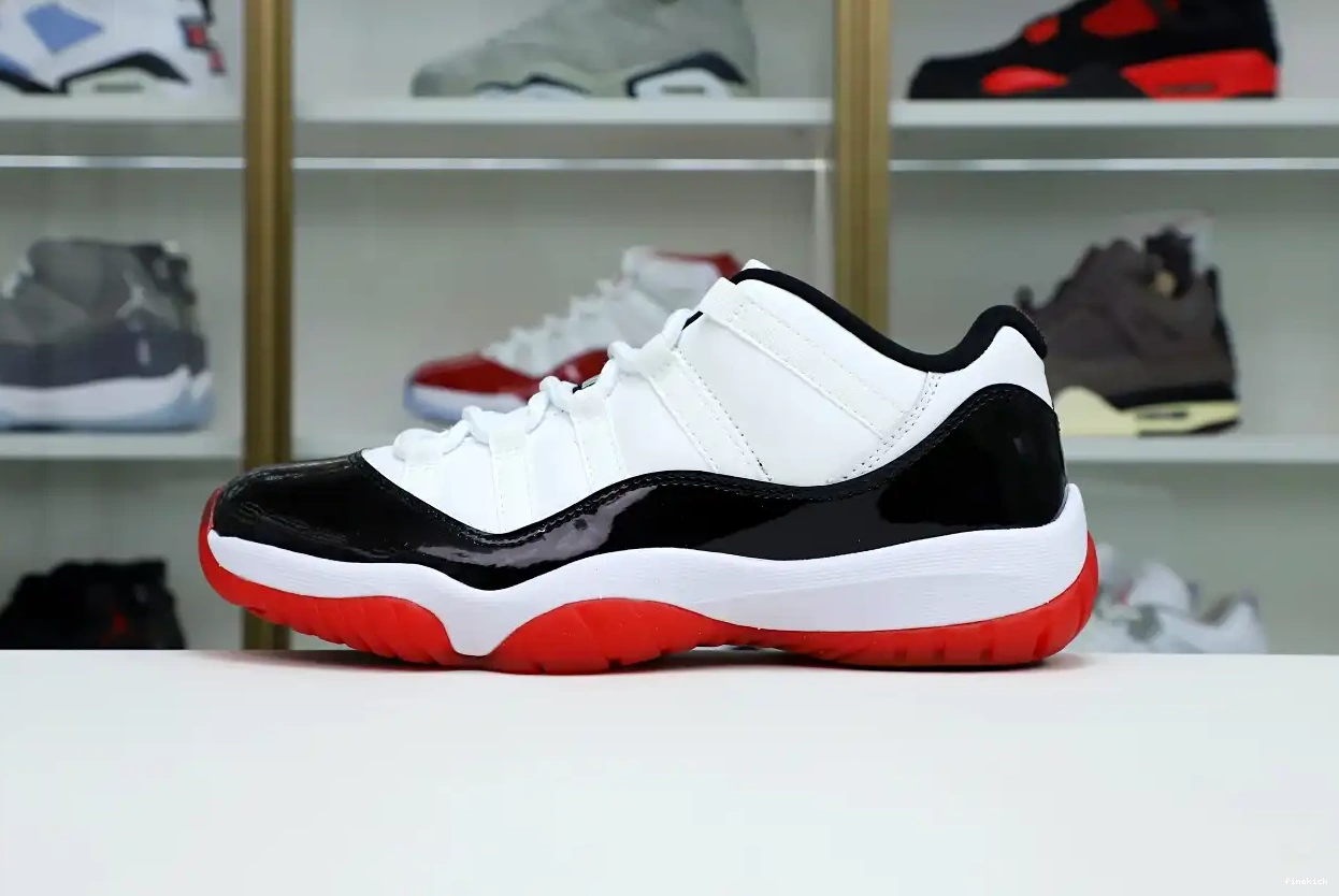 JORDAN 11 LOW AIR WHITE BRED 0505